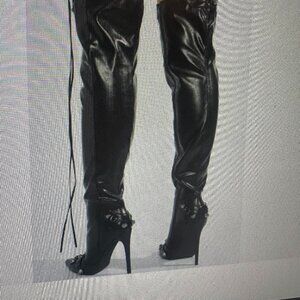 Cape Robbin Pofin-2 Women’s Thigh High Boots – Black Metallic